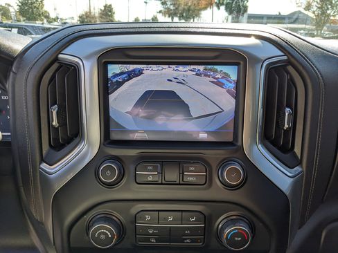 Used 2023 Chevrolet Silverado 2500 LT image 24