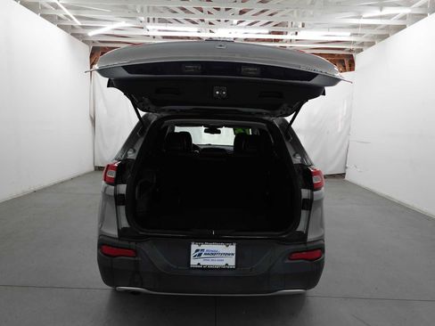 Used 2016 Jeep Cherokee Limited AWD/4WD image 26