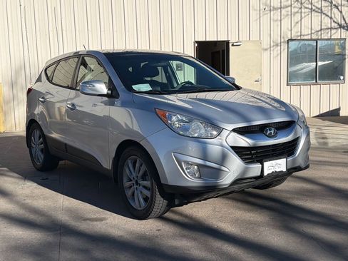 Used 2012 Hyundai Tucson Limited w/ Premium Pkg image 3