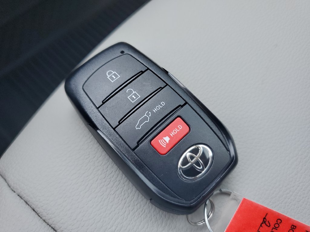 Certified 2025 Toyota Grand Highlander FWD image 23