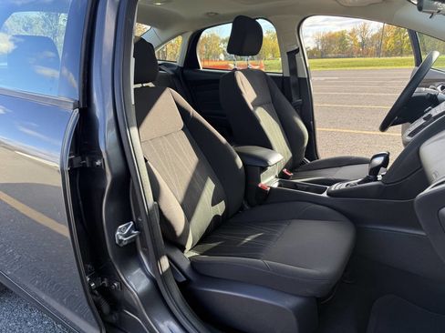 Used 2015 Ford Focus SE image 11