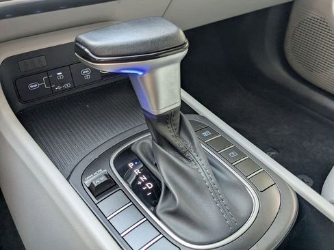 Used 2024 Hyundai Kona SEL FWD image 17