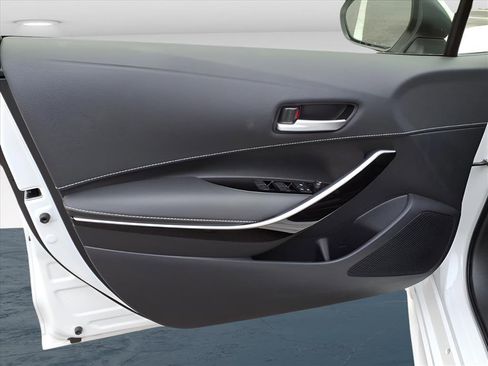 Used 2025 Toyota Corolla XSE image 19