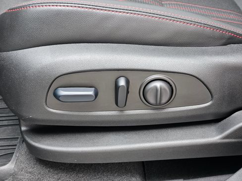 Used 2024 Chevrolet Equinox RS w/ LPO, Floor Liner Package FWD image 20