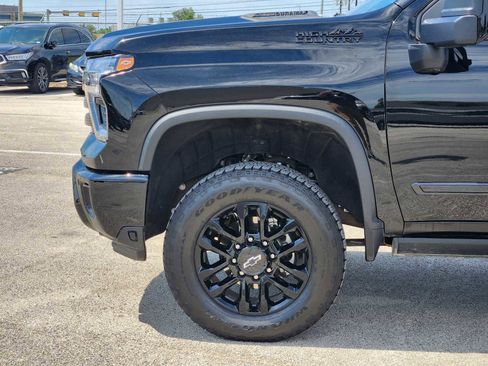 Used 2026 Chevrolet Silverado 3500 High Country w/ High Country Premium Package AWD/4WD image 8