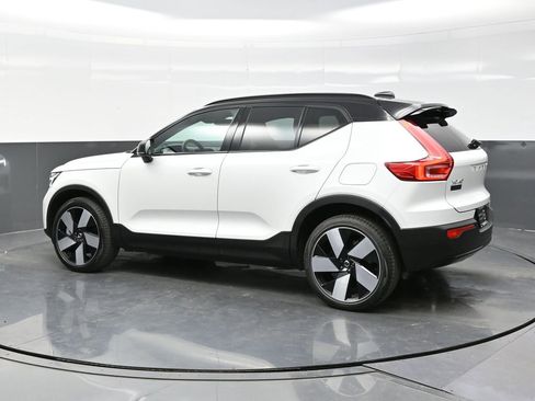 Used 2023 Volvo XC40 Recharge Ultimate w/ Protection Package Premier image 4