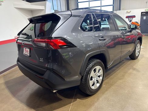Used 2021 Toyota RAV4 LE image 17