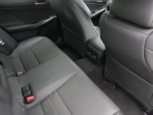 Used 2019 Lexus IS 300 F Sport w/ F Sport Package RWD image 35