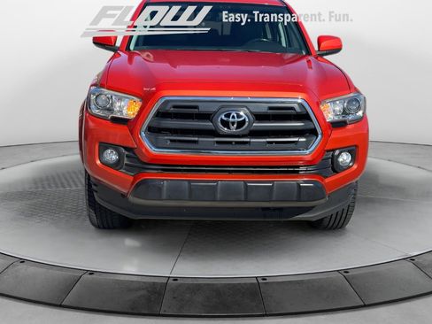 Used 2016 Toyota Tacoma SR5 image 2