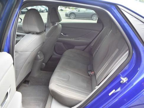 Used 2023 Hyundai Elantra SEL w/ Convenience Package FWD image 31