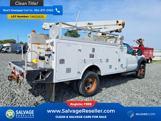 Used 2013 Ford F450 XL w/ Snow Plow Prep Pkg AWD/4WD image 4
