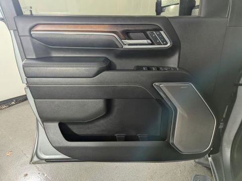 Used 2024 GMC Sierra 3500 Denali w/ Denali Reserve Package image 10