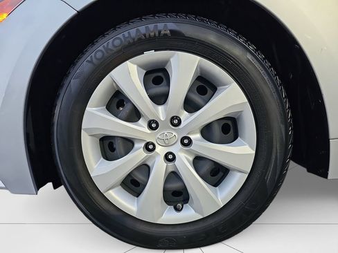 Certified 2022 Toyota Corolla LE image 22