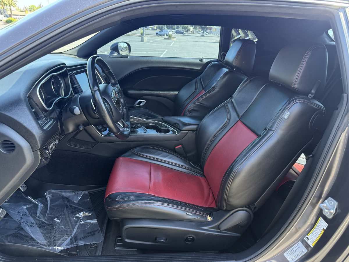 Used 2016 Dodge Challenger R/T Scat Pack RWD image 14