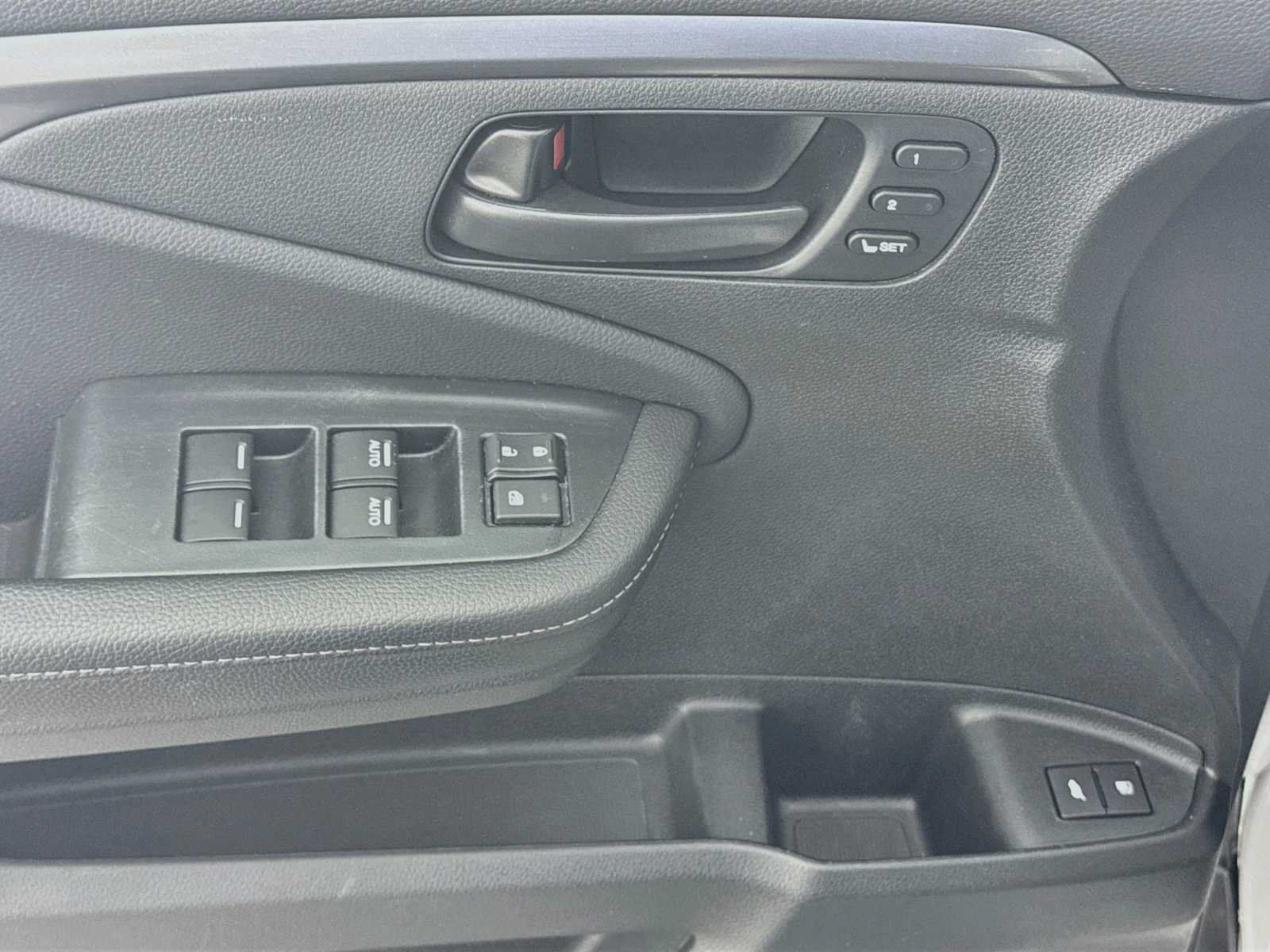 Used 2023 Honda Passport EX-L image 17