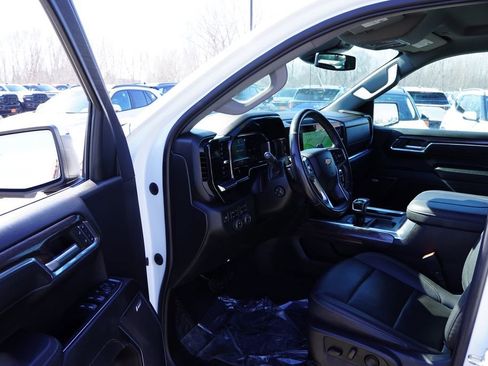 Certified 2023 Chevrolet Silverado 1500 LTZ w/ Z71 Off-Road Package image 17
