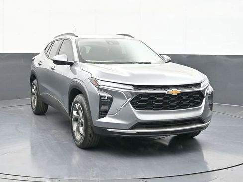 New 2026 Chevrolet Trax LT w/ Driver Confidence Package FWD image 15