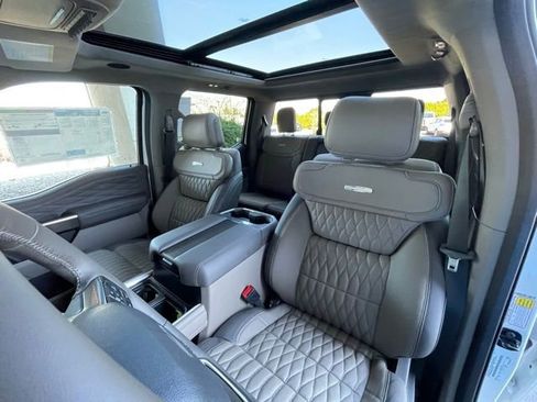 New 2025 Ford F250 Platinum w/ Platinum Plus Package image 19