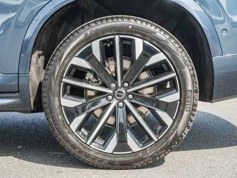 New 2026 Volvo XC90 B6 Plus w/ Protection Package Premier AWD/4WD image 18