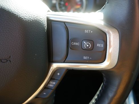 Used 2022 RAM 1500 Laramie AWD/4WD image 27