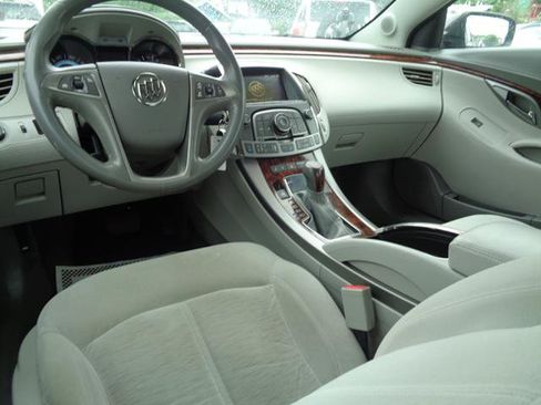 Used 2013 Buick LaCrosse FWD image 8