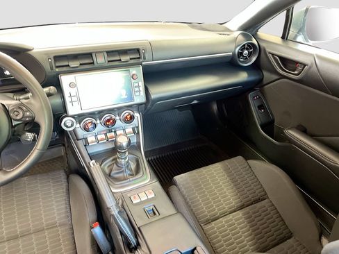 Used 2024 Toyota GR86 RWD image 21