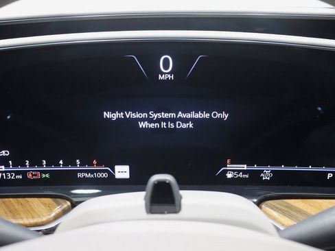 Used 2024 Cadillac Escalade Premium Luxury Platinum w/ Heavy-Duty Trailer Package image 20