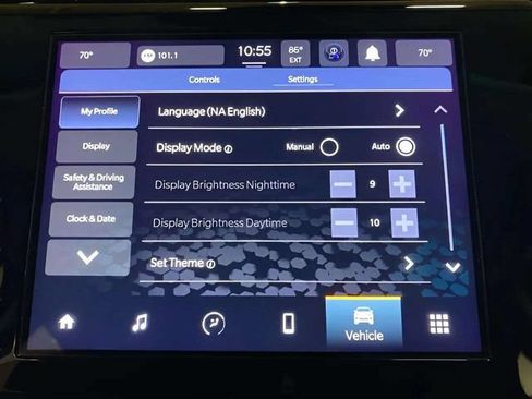 Used 2024 Jeep Grand Cherokee Laredo RWD image 43
