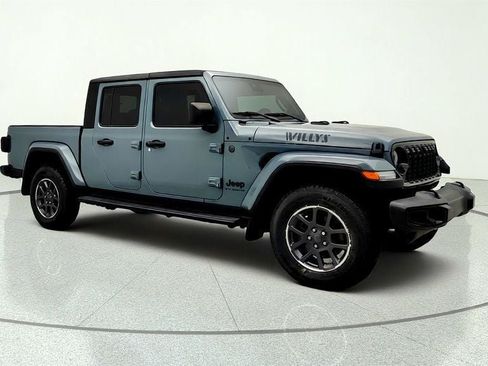 Used 2024 Jeep Gladiator Sport AWD/4WD image 3