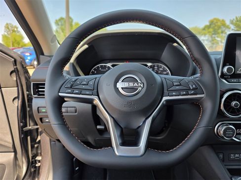 New 2025 Nissan Sentra SR image 17