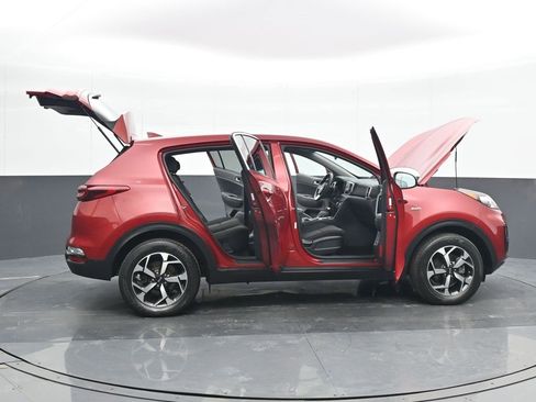 Used 2022 Kia Sportage LX image 26