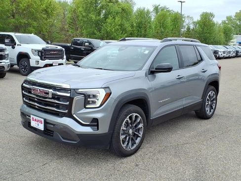 Used 2025 GMC Terrain Elevation w/ Elevation Premium Package AWD/4WD image 8