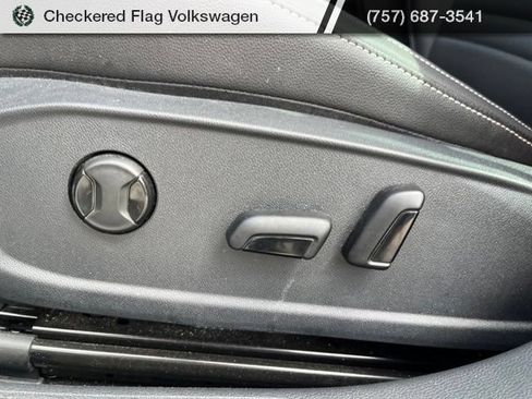 Used 2022 Volkswagen Jetta SE FWD image 24