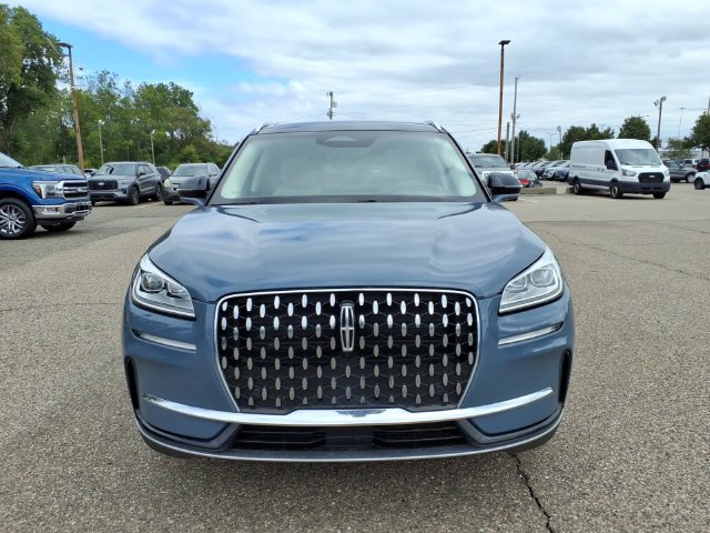Used 2023 Lincoln Corsair Reserve w/ Equipment Group 202A AWD/4WD image 2