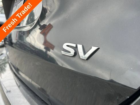 Used 2019 Nissan Rogue SV FWD image 10
