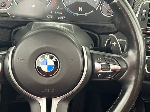 Used 2016 BMW M4 Convertible image 16