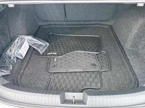 Certified 2025 Volkswagen Jetta S image 5