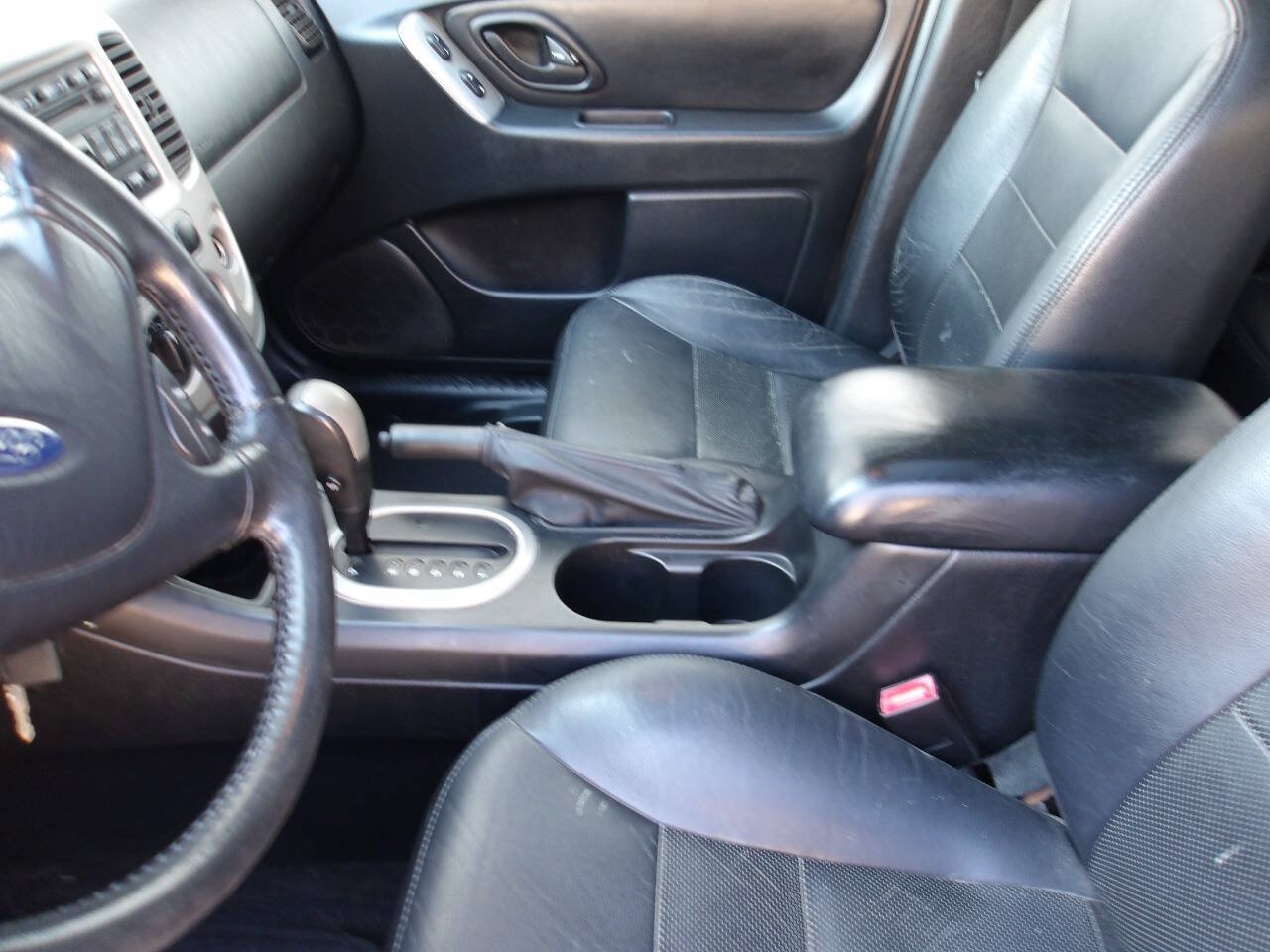 Used 2007 Ford Escape Limited FWD image 17