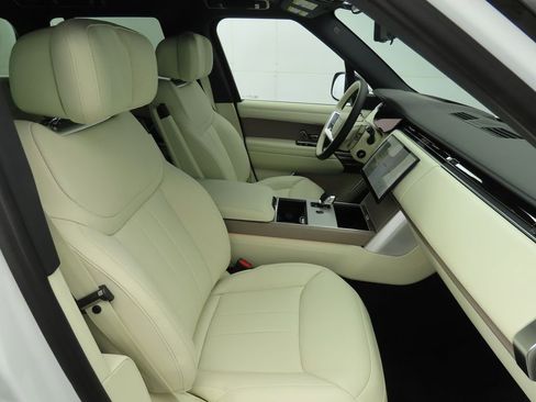 New 2025 Land Rover Range Rover Autobiography image 22