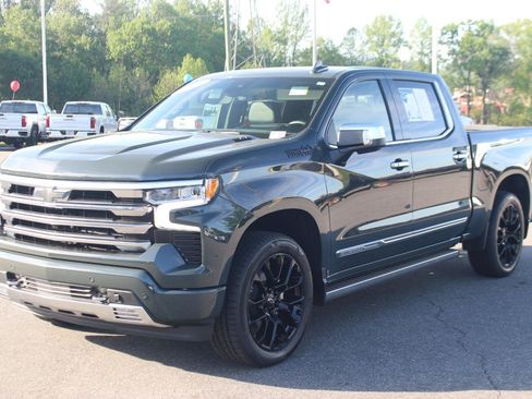 Used 2026 Chevrolet Silverado 1500 High Country AWD/4WD image 3