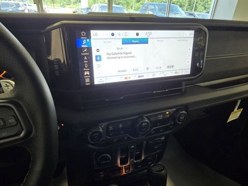 New 2025 Jeep Wrangler Unlimited Rubicon 392 image 16