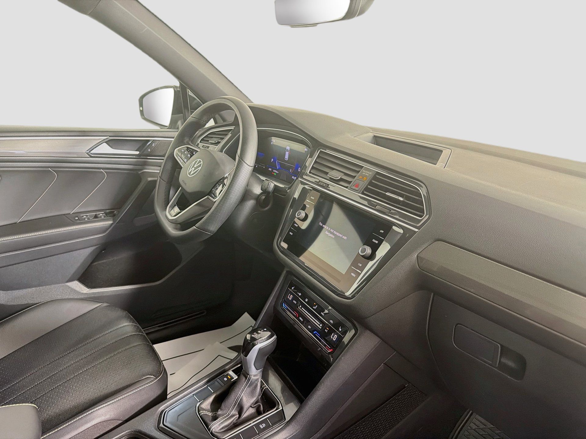Used 2023 Volkswagen Tiguan SE R-Line FWD image 26