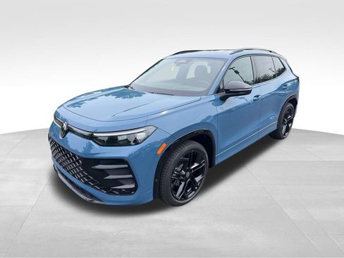 New 2026 Volkswagen Tiguan SE R-Line FWD image 1