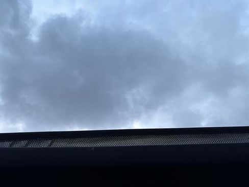 Used 2023 Chevrolet Traverse Premier image 29