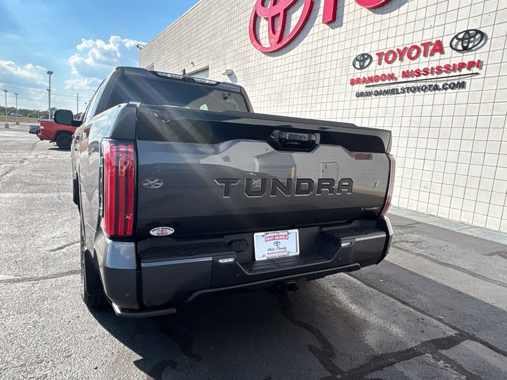 Used 2025 Toyota Tundra Platinum AWD/4WD image 35