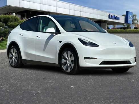 Used 2023 Tesla Model Y Long Range AWD/4WD image 10