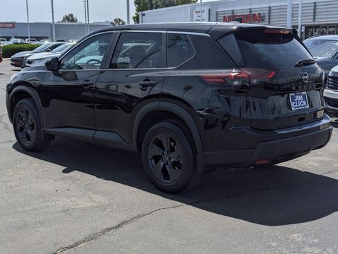 New 2026 Nissan Rogue SV FWD image 4