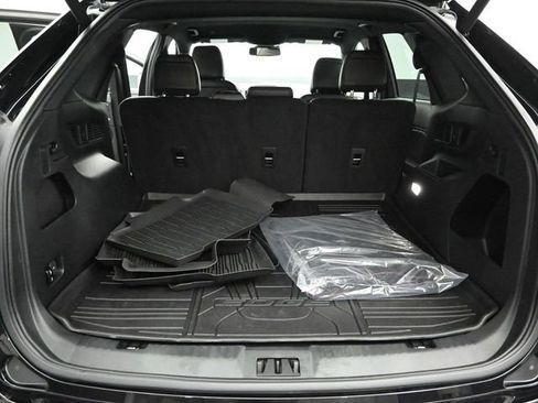 Used 2023 Ford Edge ST-Line w/ Class II Trailer Tow Package image 24