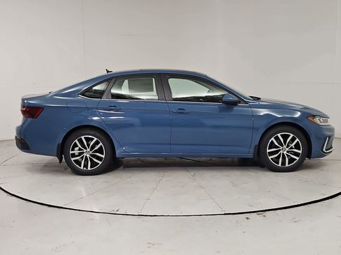 New 2026 Volkswagen Jetta SE FWD image 7