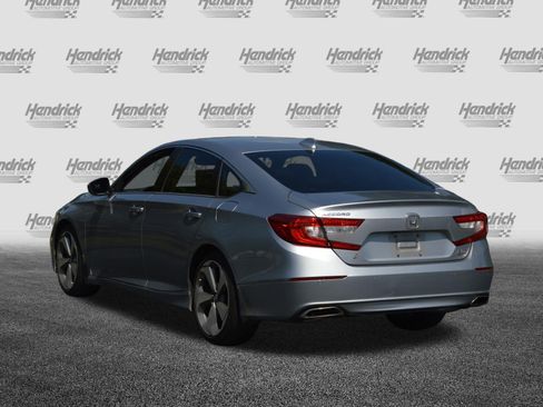 Used 2018 Honda Accord Touring image 6